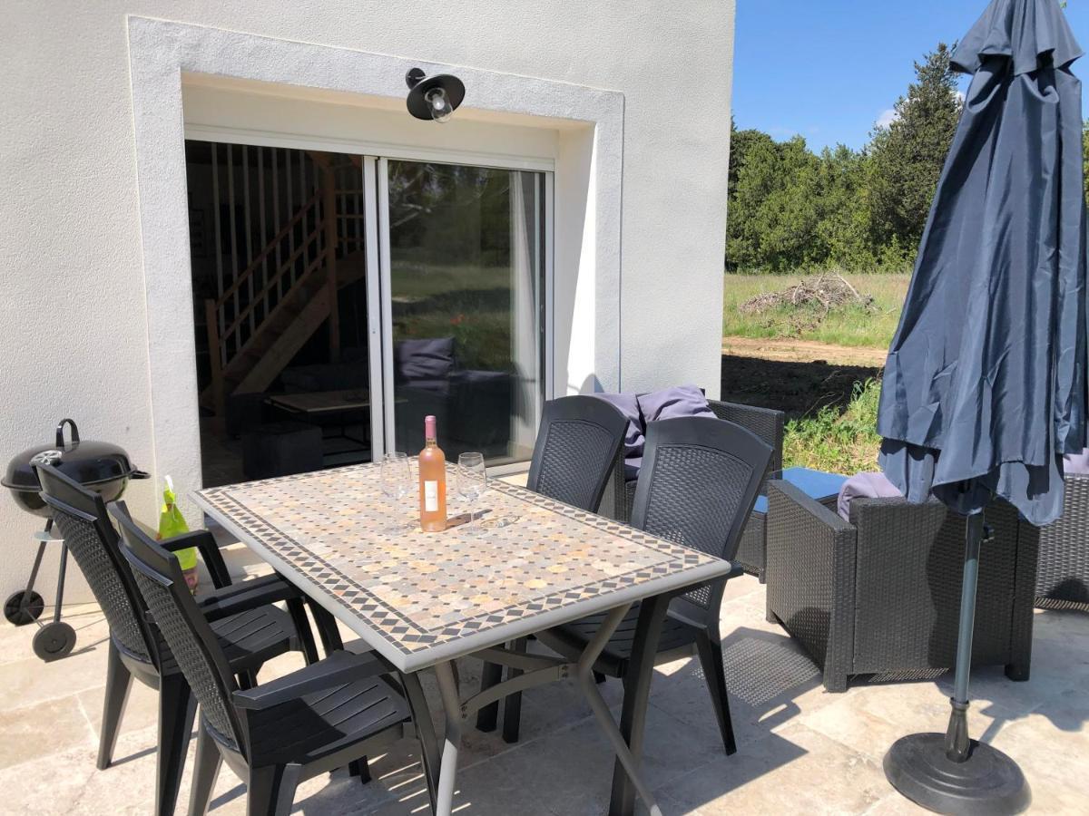 Gite De Charme En Provence Vila Monteux Exterior foto